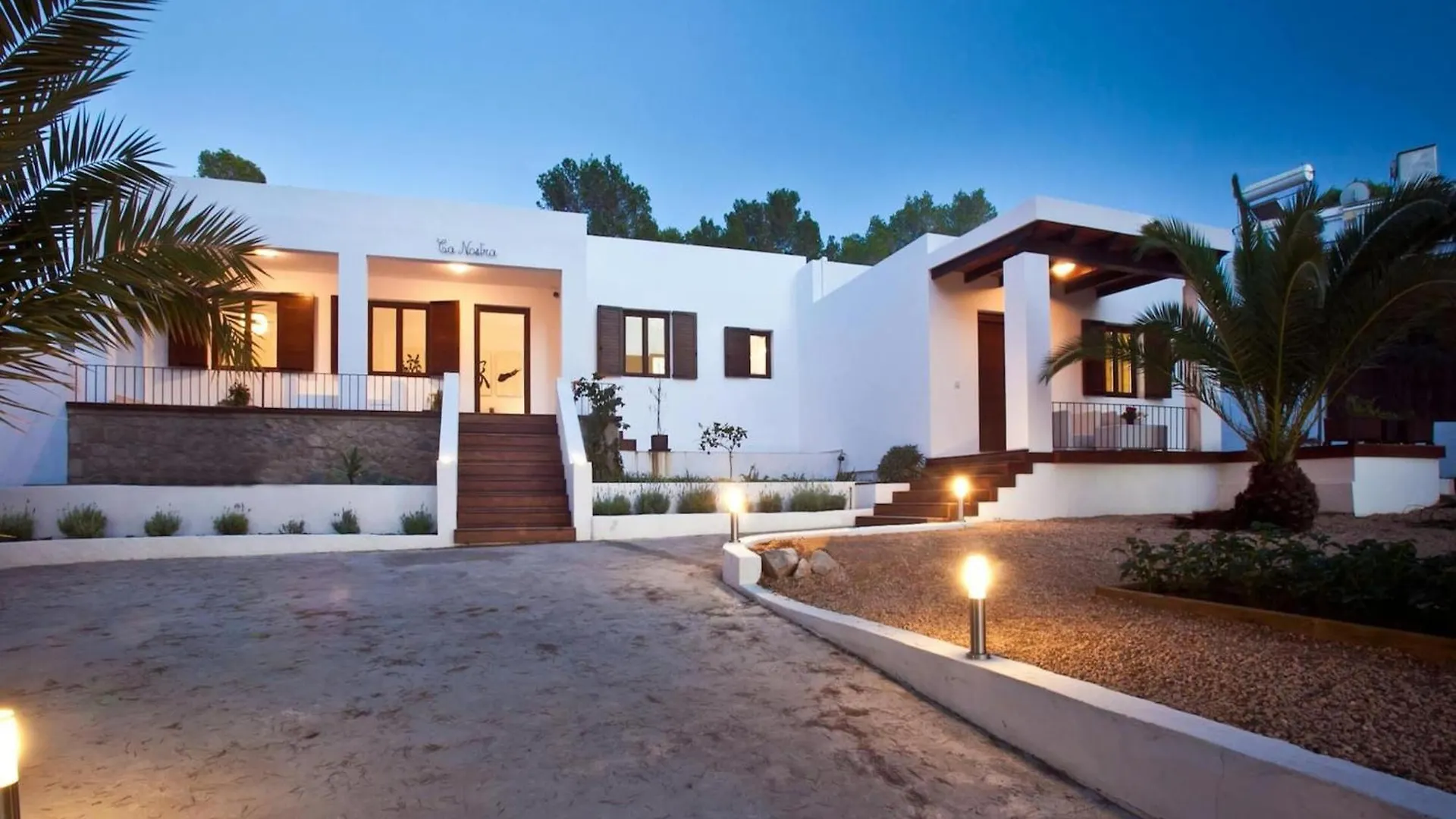 Beachfront Villa With Saltwater Pool San José